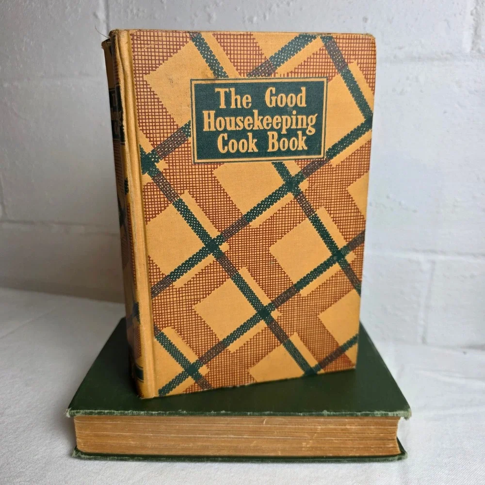 Vintage 1944 The Good Housekeeping Cook Book Hardcover Plaid Rinehart